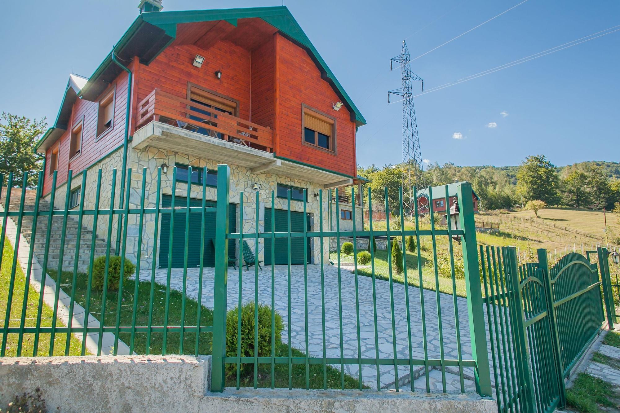 & Gacka Hotel Mojkovac