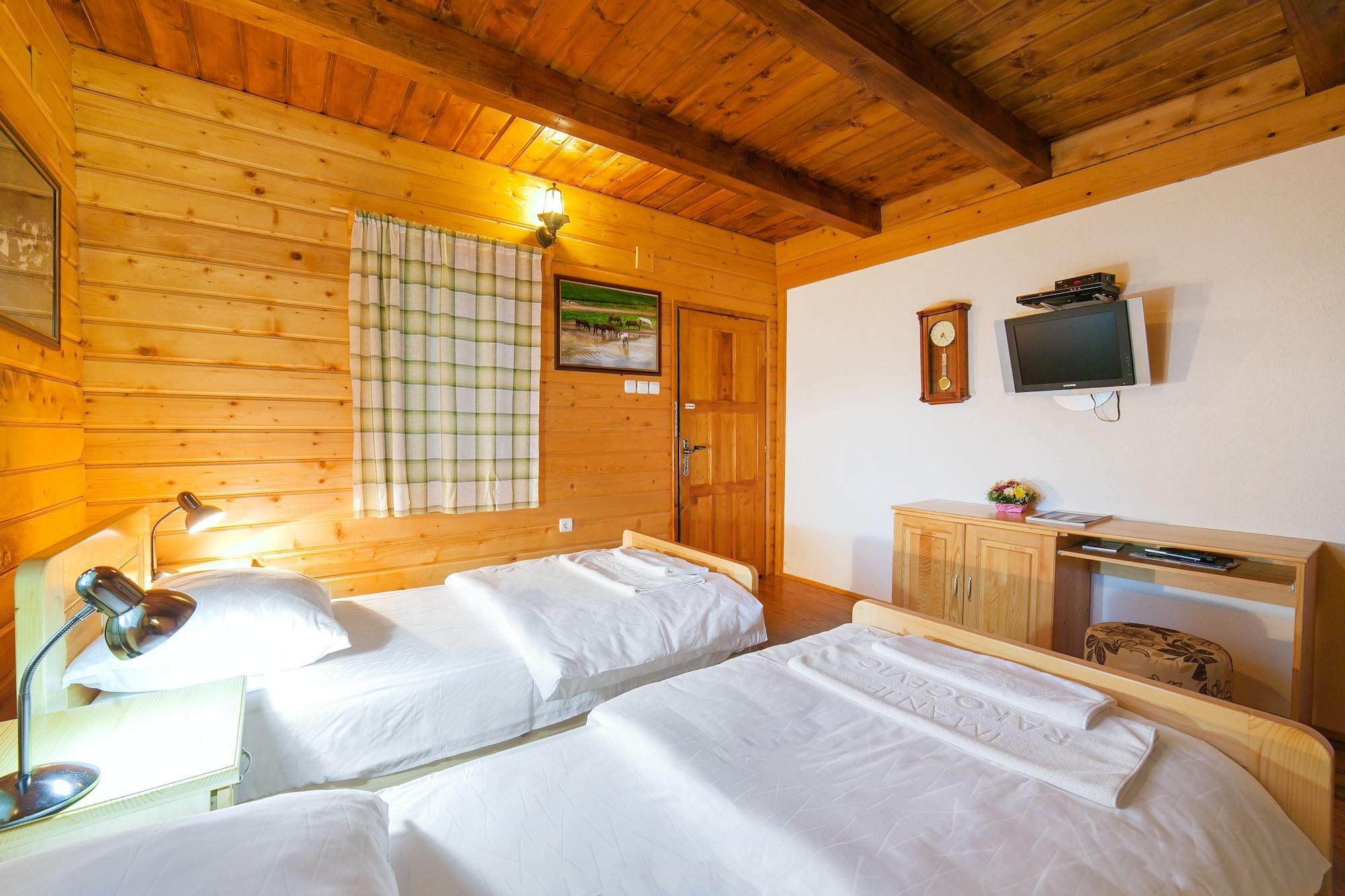 & Gacka Hotel Mojkovac